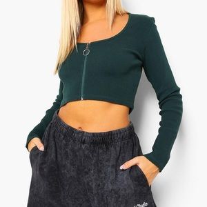Long Sleeve Zip Up Crop Top, size 6